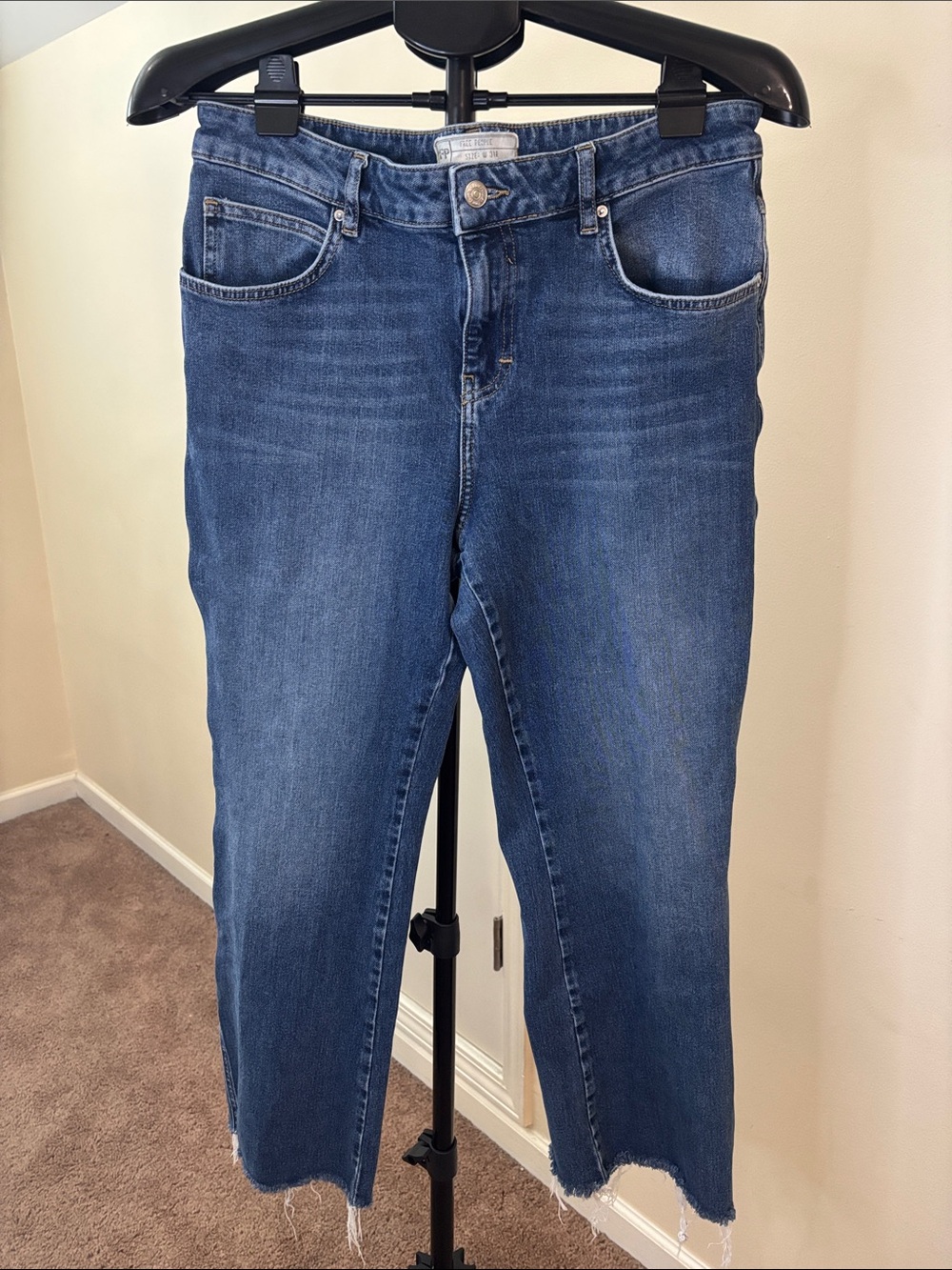 Free People Stretch Denim Cropped Raw-Hem Jeans size 31